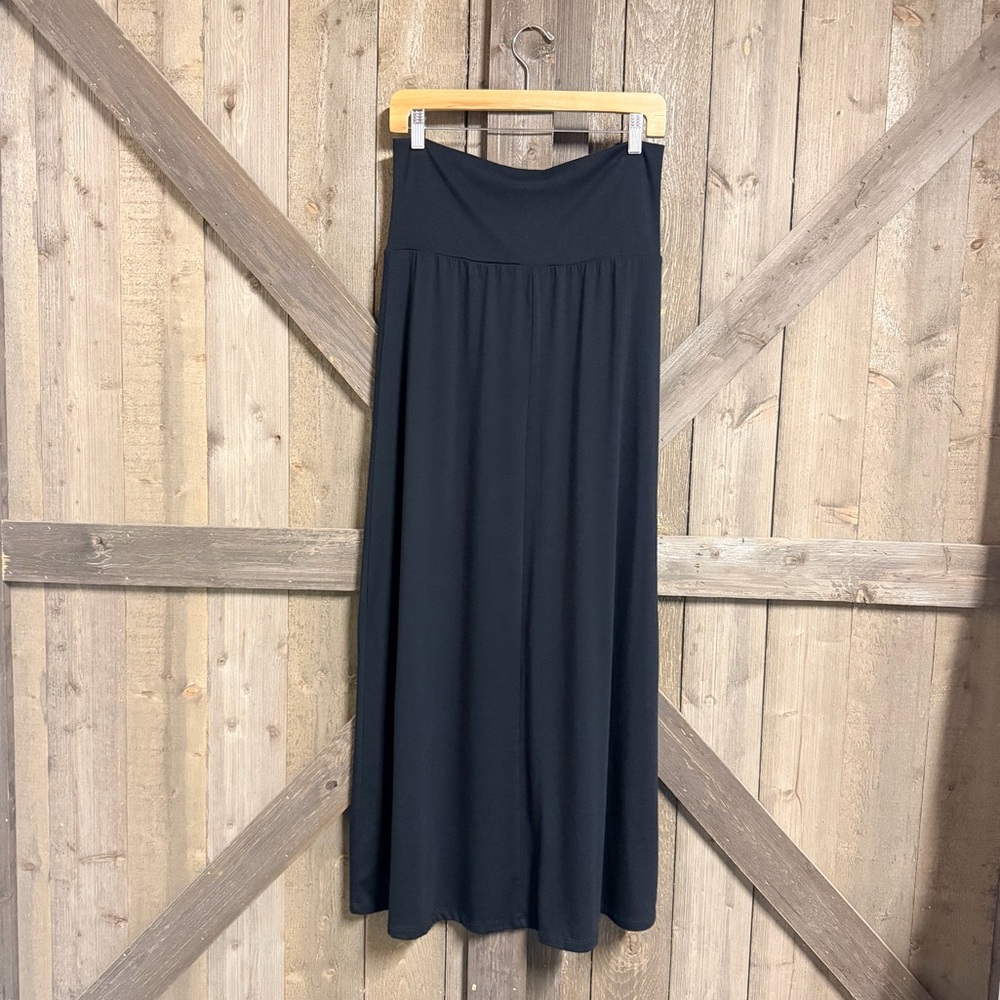 Black Maxi Skirt EUC - Picture 2 of 4